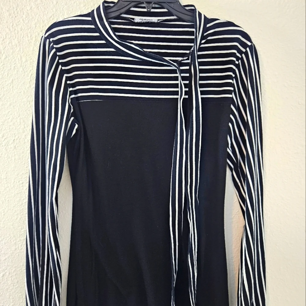 Women's Longsleeve Pullover Black & White Top by Zeagoo. Size M, 100% polyester. - Picture 6 of 10